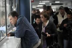 Ο δεκάλογος της τρόικας για εισφορές και φόρους