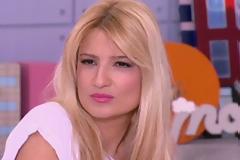 Δείτε που πέτυχε ο φωτογραφικός φακός τη Φαίη Σκορδά