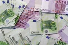 Αεροπλάνο με 1 εκατ. ευρώ για τους Βρετανούς στρατιώτες στην Κύπρο