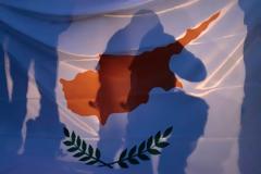 Η Λευκωσία περιμένει «άσπρο καπνό» από Μόσχα