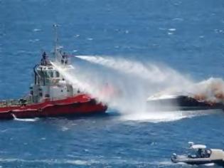 Φωτογραφία για Λιμάνι Ηρακλείου: Φωτιά σε ιδιωτικό σκάφος - Γιγαντιαία επιχείρηση