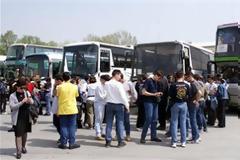 Πληρώνουν τα σπασμένα χιλιάδες μαθητές