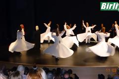 Περιστρεφόμενοι δερβίσηδες και…περιφερόμενοι χαφιέδες!