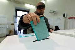 «Όχι» σε νέες εκλογές λένε οι Ιταλοί