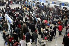 Τα μποφόρ κρατάνε καθηλωμένα τα αεροπλάνα στο Ηράκλειο