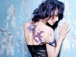 Φωτογραφία για Η Λένα Χέντεϊ αποκαλύπτει τα τατουάζ της