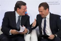 Η Ρωσία θα επανεξετάσει τα αποθέματα της στο Ευρώ