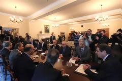 Λεπτό προς λεπτό οι δραματικές εξελίξεις στην Κύπρο: Εκτακτη σύσκεψη πολιτικών αρχηγών