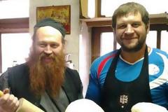 Στο Άγιο Όρος ο Alexander Emelianenko!