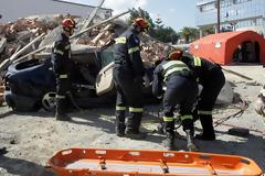 Κατάρρευση κτιρίου πάνω σε ΙΧ με συνέπεια πολλούς τραυματίες προέβλεπε το σενάριο