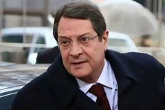 Ώρα μηδέν για Κύπρο: Nτηλ με Τρόικα για κούρεμα ή χρεοκοπία