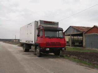 Φωτογραφία για Λαθρέμποροι εγκατέλειψαν φορτηγό γεμάτο τσιγάρα