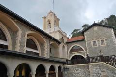 Η Μονή Κύκκου χάριστε στην Ελλάδα οικόπεδο 8 στρεμμάτων για ανέγερση πρεσβείας στη Λευκωσία και η κυβέρνηση το έβγαλε στο σφυρί!!!