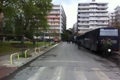 Κλούβες, αστυνομικοί και κάγκελα στον χώρο της παρέλασης στη Θεσσαλονίκη