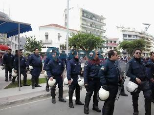 Φωτογραφία για Επεισόδια με μπλοκ του ΣΥΡΙΖΑ και την Αστυνομία στην Καλαμάτα [video]
