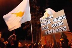 Διαδηλωτές σε πορείες σε διάφορα σημεία της Λευκωσίας