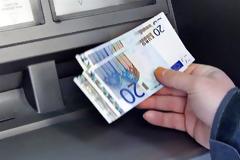Κύπρος: Ανοίγουν αύριο οι τράπεζες εκτός Λαϊκής και Κύπρου