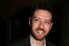 Μάνος Παπαγιάννης: «Το “Βαλς με 12 θεούς” είναι ίσως η καλύτερη σειρά που έχω συμμετάσχει»