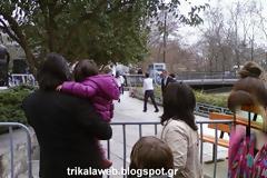 Έβαλαν κιγκλιδώματα στην παρέλαση στα Τρίκαλα