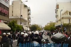Επεισόδια και ξύλο στην μαθητική παρέλαση για την 25η Μαρτίου στην Καλλιθέα