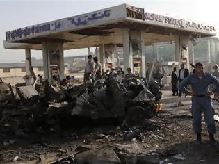 Φωτογραφία για Επίθεση αυτοκτονίας με 17 νεκρούς στο Αφγανιστάν