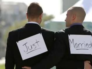 Φωτογραφία για Το Ανώτατο Δικαστήριο στις ΗΠΑ θα εξετάσει σήμερα το θέμα του γάμου των ομοφυλοφίλων