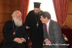 Στον Αρχιεπίσκοπο Ιερώνυμο ο Ότο Ρεχάγκελ