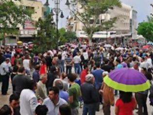 Φωτογραφία για Η Κύπρος σε vertigo: Οι πολίτες σε πανικό - Η αγορά χωρίς ρευστό