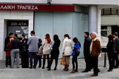 Με παρέα την Αστυνομία θα ανοίξουν οι κυπριακές τράπεζες, για τον φόβο επεισοδίων