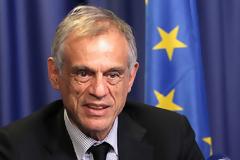 «Η έξοδος της Κύπρου από το ευρώ θα ήταν καταστροφική»