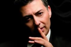 Ο Νίκος Μακρόπουλος “Θα περνάει καλά”!