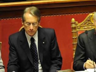 Φωτογραφία για Ιταλία: Μόντι κατά του πρώην ΥΠΕΞ Τέρτσι για την παραίτησή του