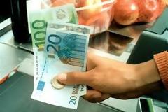 Παγκόσμια Τράπεζα: Πτώση έχουν σημειώσει οι τιμές των τροφίμων