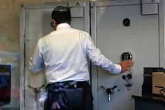 Ανοίγουν σήμερα οι τράπεζες στην Κύπρο - Δρακόντεια τα μέτρα ασφαλείας