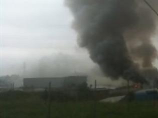 Φωτογραφία για Μεγάλη φωτιά σε εργοστάσιο επίπλων στο Δερβένι