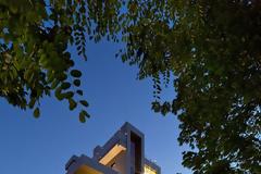 Τεράστιο αλλά οικολογικό σπίτι από τους Yakusha Design
