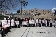Κοινωνικοί Λειτουργοί στο Σύνταγμα για την ημέρα δράσης για την κοινωνική εργασία στην Ελλάδα