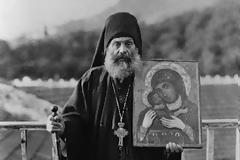 2902 - Η αντιμετώπιση ενός απελπισμένου από τον παπα Κοδράτο, Προηγούμενο Καρακαλληνό (†1940)