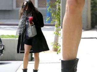 Φωτογραφία για H Demi Moore ξέχασε να ξυρίσει τα πόδια της και οι παπαράτσι το...κατάλαβαν!