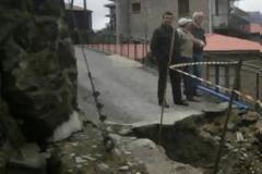 Ακατοίκητα και με σοβαρές ζημιές σπίτια λόγω κατολισθήσεων στο Μέτσοβο