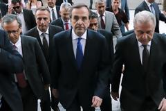 Η κυβέρνηση τρέχει… να προλάβει τη 12η Απριλίου