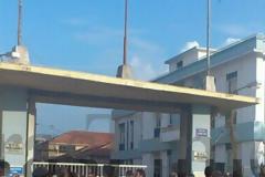 Πάτρα: «Πέταξαν» μηχανήματα από το πρώην εργοστάσιο Λαδόπουλου - Τόρνος 15 τόνων έβγαλε «φτερά»