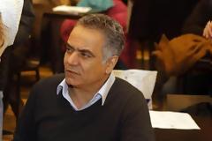 Π. Σκουρλέτης: Δεν πρέπει να είναι ταμπού ούτε το ευρώ, ούτε η δραχμή