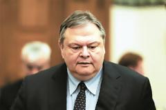 Θέματα για την ατζέντα της σύσκεψης των πολιτικών αρχηγών θέτει το ΠΑΣΟΚ