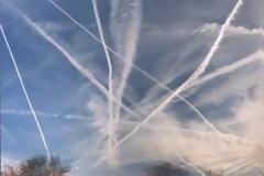 Τι είναι χημικοί αεροψεκασμοί; Πως γίνονται; Ποιες οι επιπτώσεις; Πως διακρίνονται; Τι είναι τεχνητά νέφη; Πλήρης παρουσίαση.