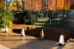 Τον κατάπιε η γη ενώ ...περπατούσε