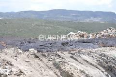 Αλιβέρι:Είδε τα κόκκινα μαλλιά στα σκουπίδια και πάγωσε!