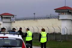 Φυσάνε και το... γιαούρτι στις Φυλακές Τρικάλων!