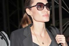 Angelina Jolie: Παντρεύτηκε ή όχι τον Brad Pitt; Τι λέει η ίδια!