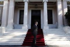 Αγώνας δρόμου στην κυβέρνηση να κλείσουν όλα τα μέτωπα εν όψει τρόικας...!!!